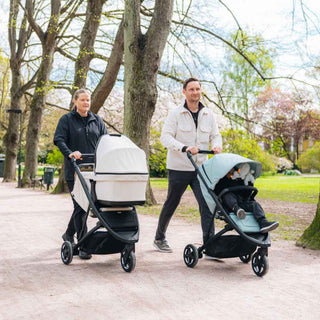 THULE SPRING 2 & MAXI COSI PEBBLE 360 PRO 2 TRAVEL SYSTEM
