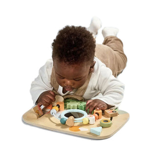 TINY LOVE FARMERS FUNDAY WOODEN BUSY BOARD