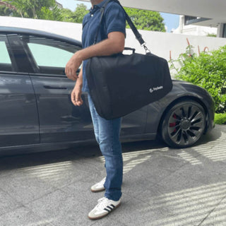 TINYSEATS TWO TRAVEL SHOULDER BAG